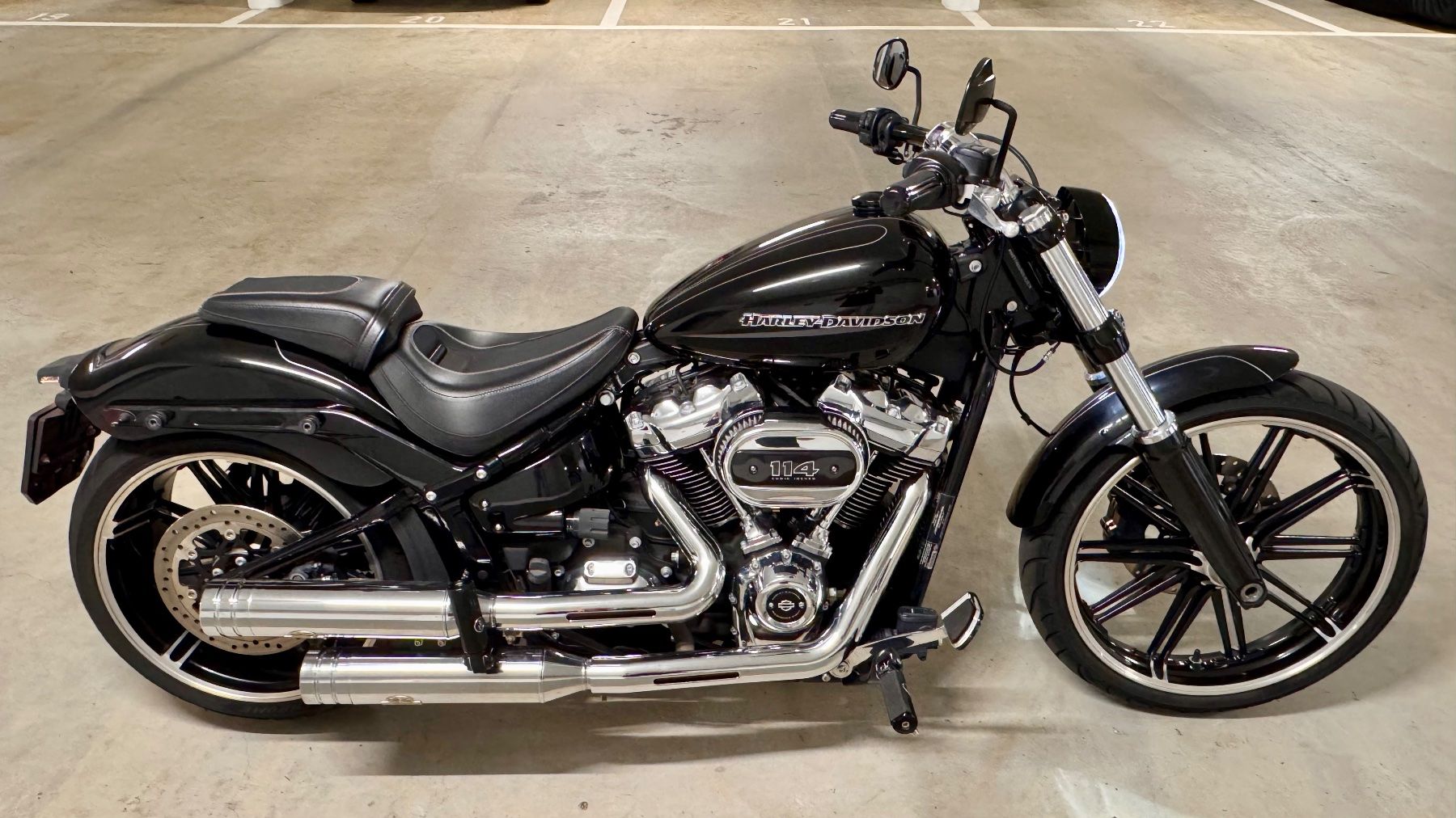 Harley-Davidson Cruisers: Harley Davidson Breakout FXBRS 114 – D'occasion à Sarnen par b.88 8