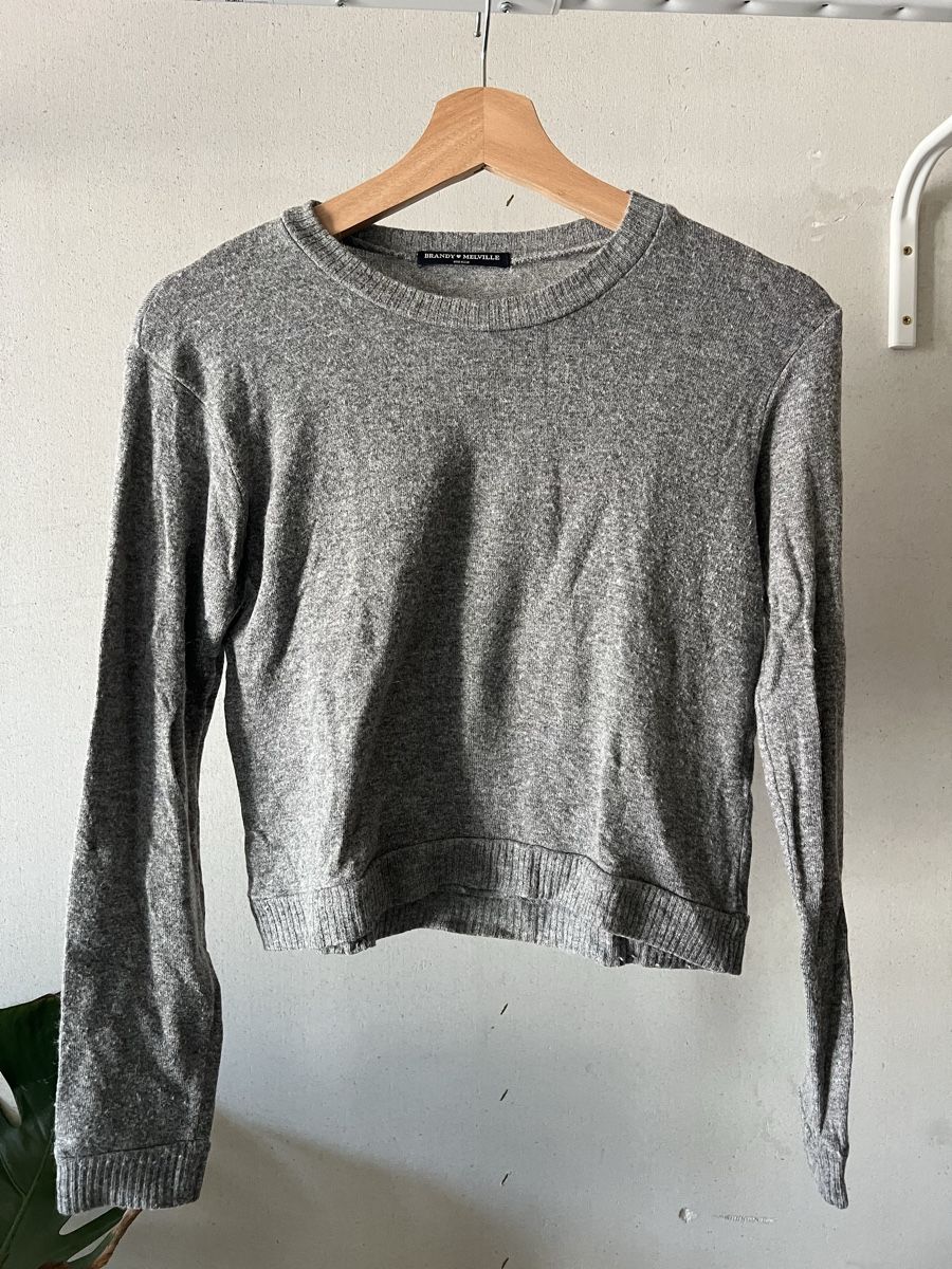 Brandy Melville Pullover & Sweatshirts: Brandy Melville Pullover – Gebraucht aus Basel von lolixyz