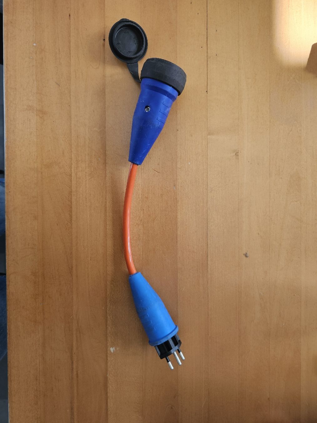 Rohre & Schläuche: Stromkabel Orange 39cm – Gebraucht aus Mels von WendySchumacher