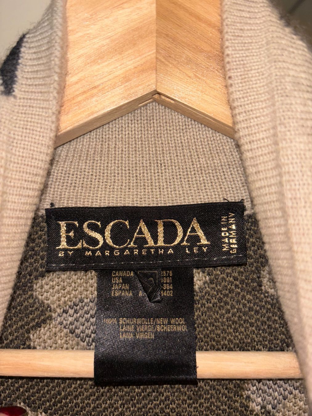 Escada Giacche: Escada wool cardigan – Nuovo (secondo la descrizione) da Versoix venduto da Sokln_99 1