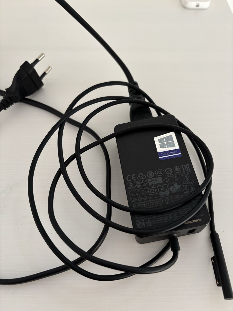 Ladegeräte: Ladekabel zu Microsoft Surface Pro 7 – Gebraucht aus Ballwil von lenovum 1