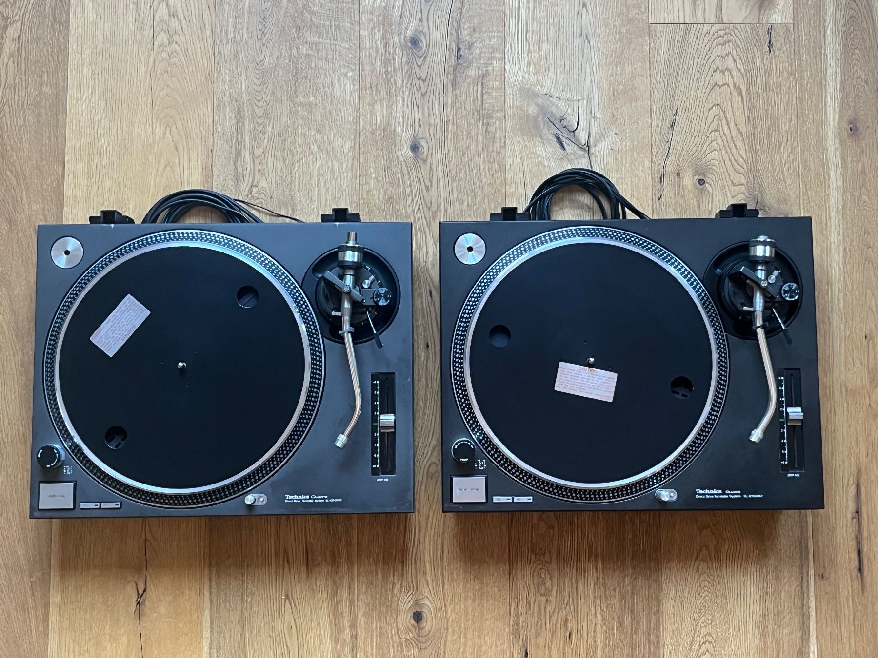 Technics Plattenspieler: 2 x Technics SL-1210 MK2 in Top-Zustand – Gebraucht aus Zürich von neon_studio_zuerich 3