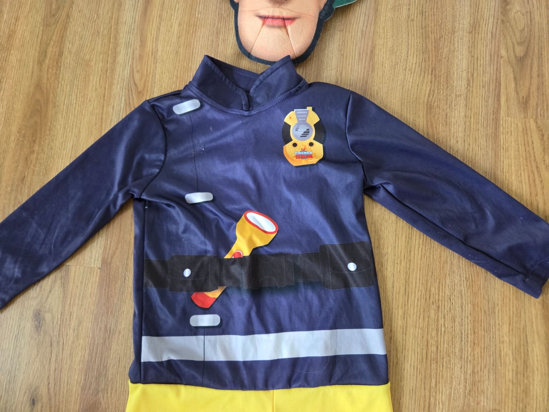 Costumi: Kostüm Feuerwehrmann Sam, Gr. 2 - 4 Jahre – Usato da Heinrichswil venduto da frankie19860 2