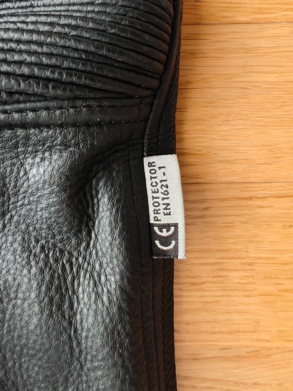IXS Hosen: IXS Motorrad Lederhose Gr. 52 – Gebraucht aus Basel von Tiger16 4