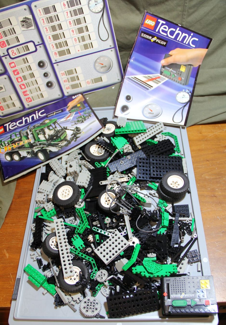 Lego Kit di costruzioni: LEGO Technic Set 8479 (Barcode Multi-Set) Code Pilot, 1997 – Difettoso da Belp venduto da Tomsek 3