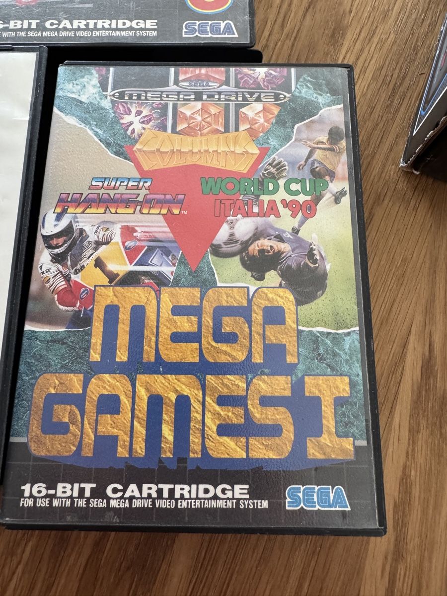 Sega Console: Sega Mega Drive II-Konsole mit Spielen & 2 Controller! – Usato da Tuggen venduto da 2012prague 2