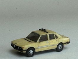 Herpa BMW 528 i beige Taxi silbern bemalt