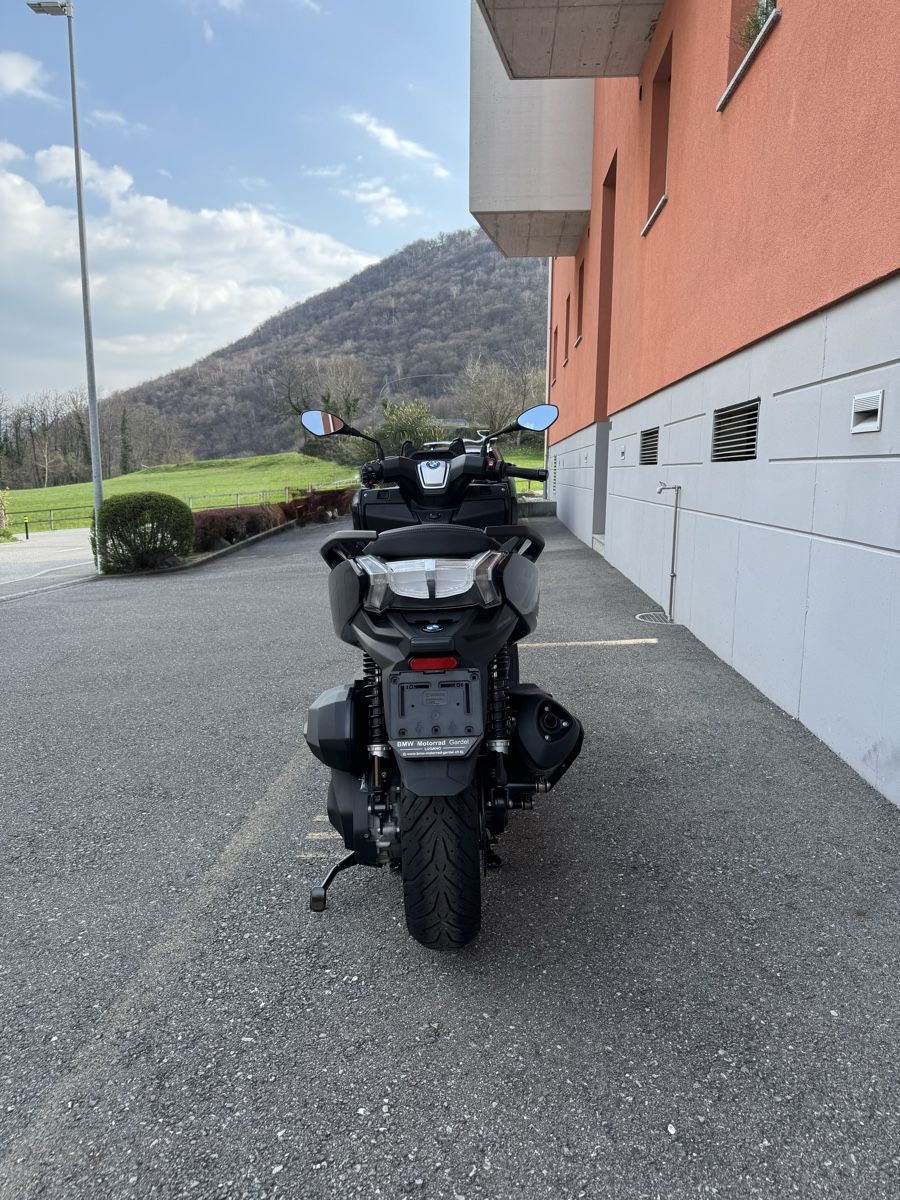 Scooter: BMW C400 GT Triple Black – Usato da Sigirino venduto da Mattia87 3