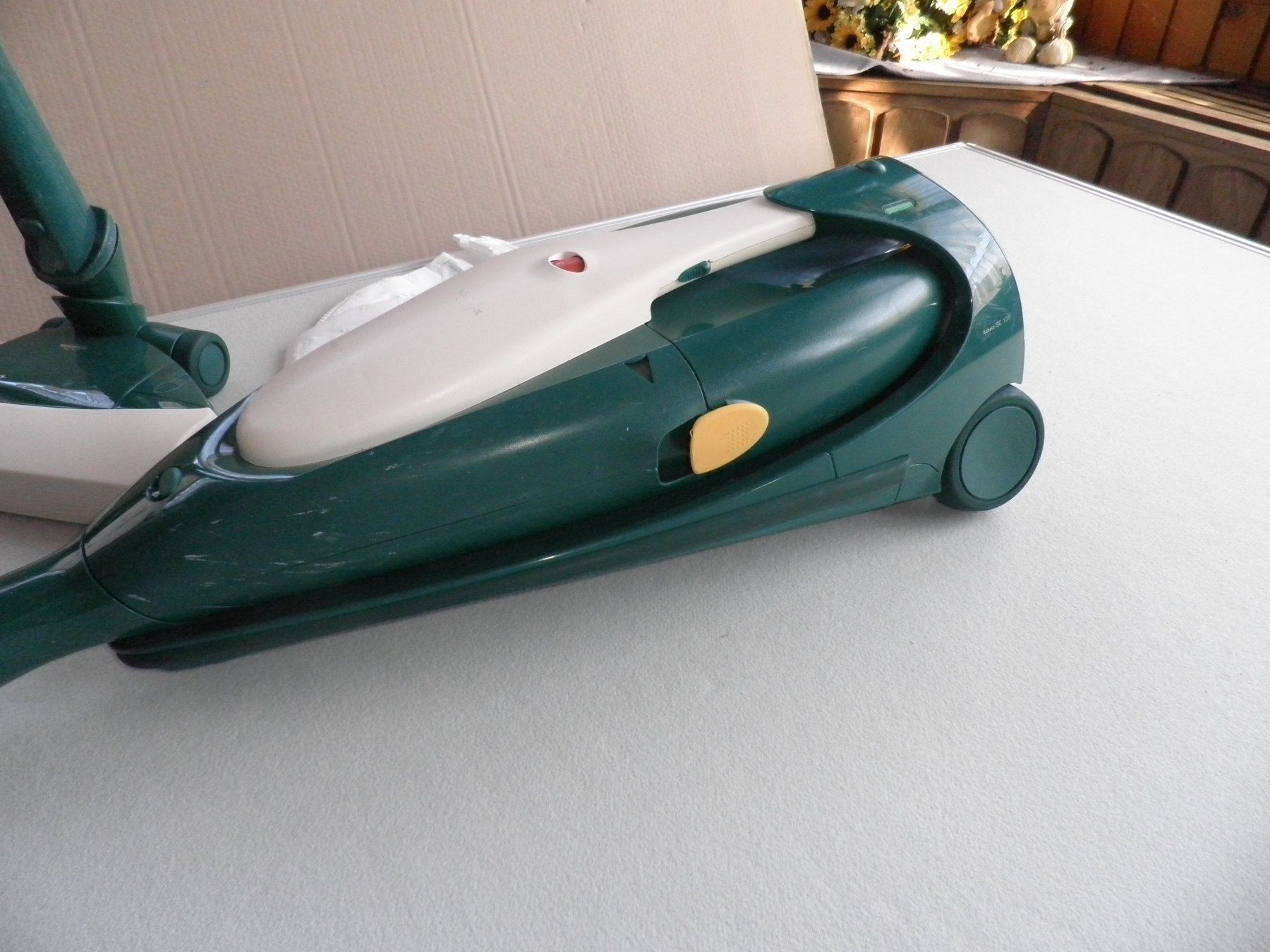 Vorwerk Aspirapolveri & Accessori: Vorwerk Tornado Schlitten 135 / EB 351 – Usato da Oftringen venduto da shoptwotrade 5