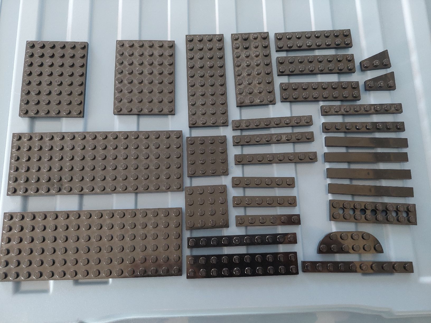 Lego Giocattoli: Div Lego Platten  schwarz  – Usato da Zetzwil venduto da sti_x9xf 1