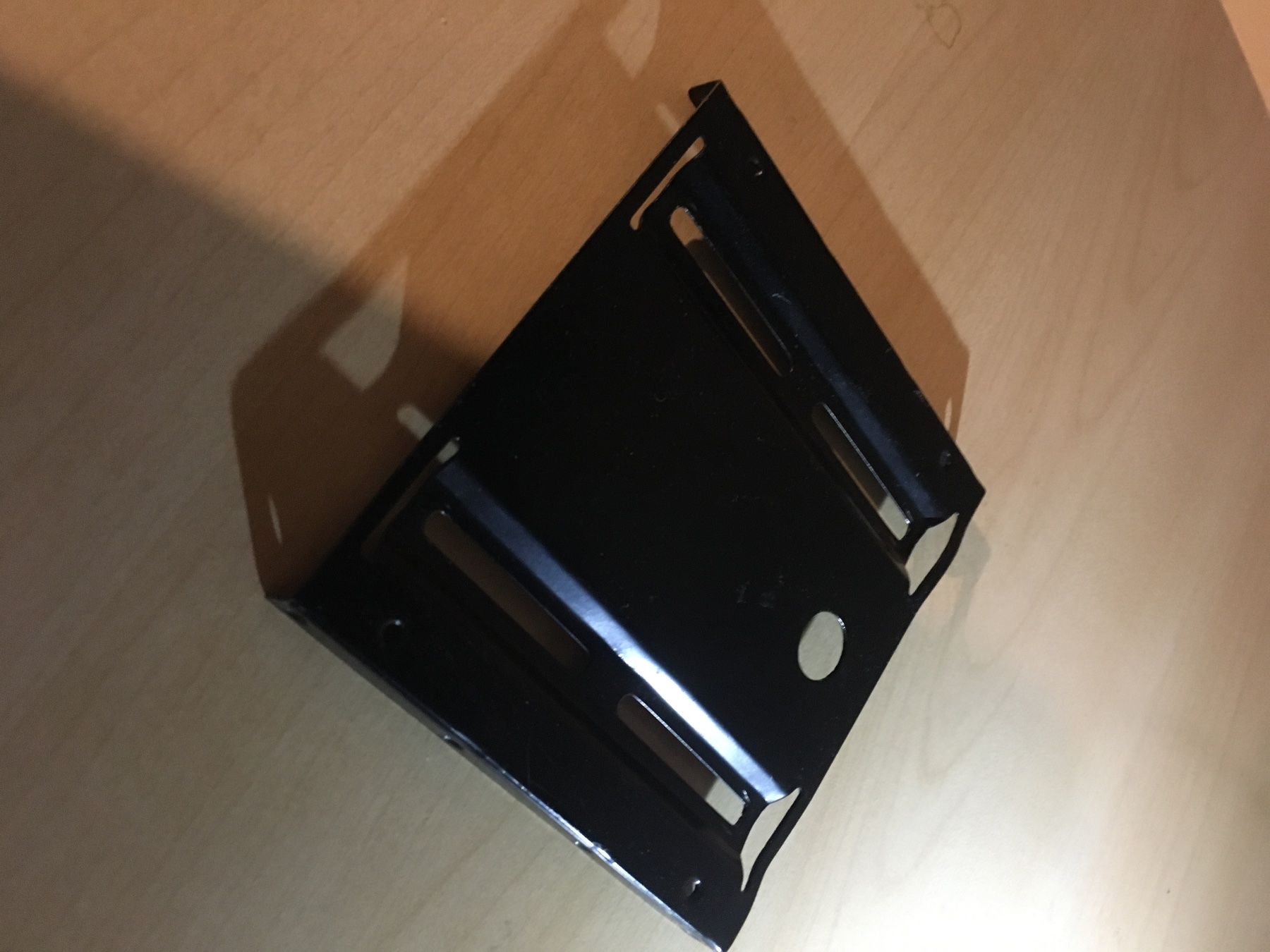 Supporti a parete: 3.5 Zoll Interne Disks Festplatten Halterung – Usato da Mendrisio venduto da rappoport 1