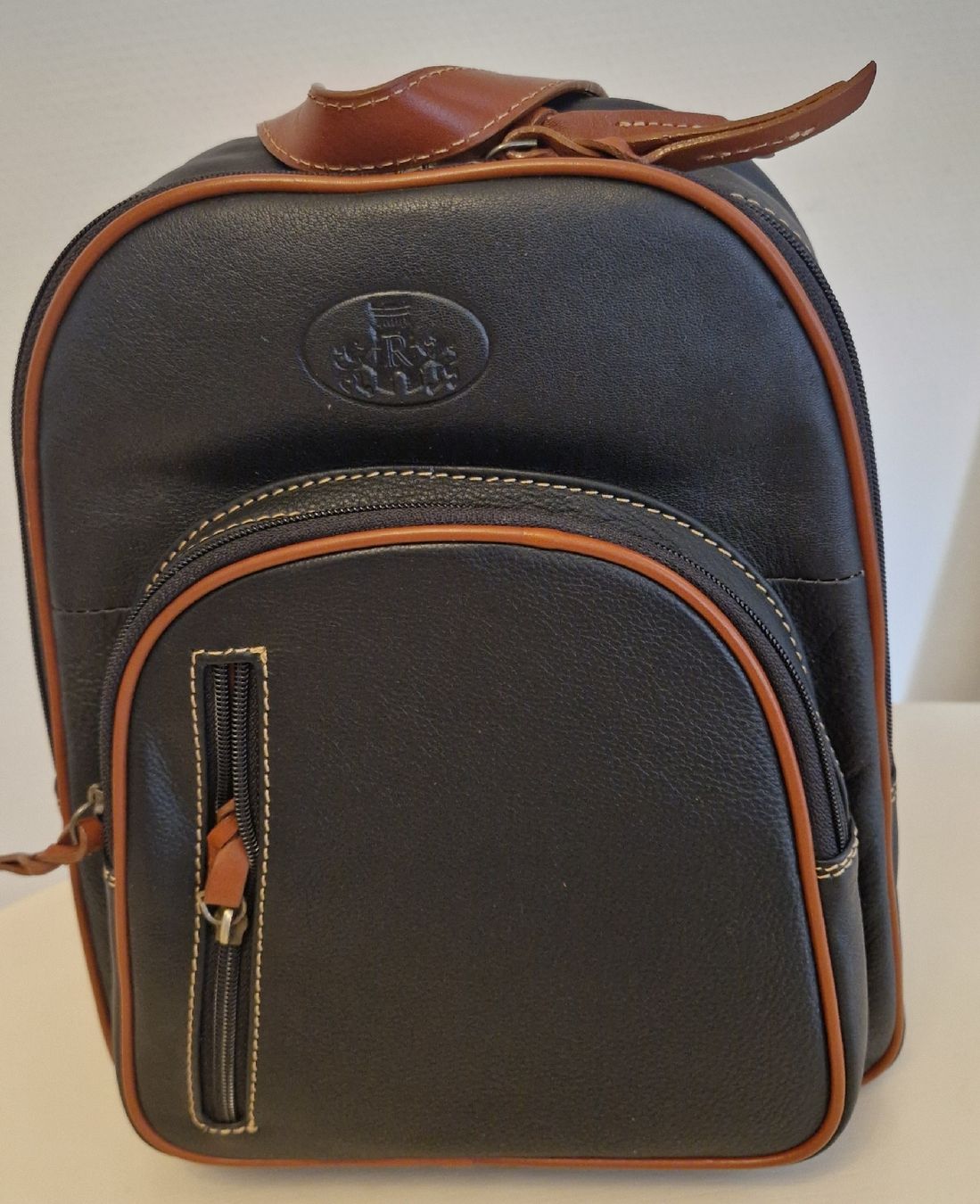 Zaini: Echt Leder Rucksack von ROWALLAN – Nuovo e nell'imballaggio originale da Horn venduto da Minerva67