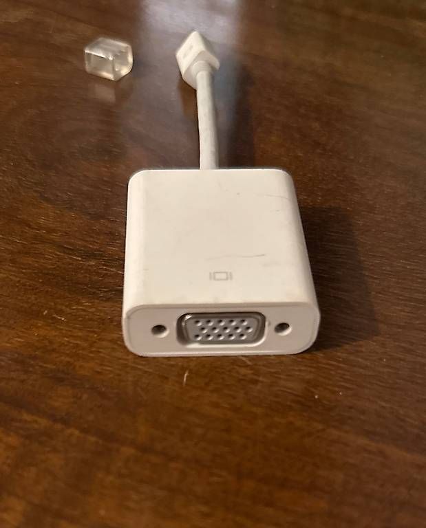 Apple Laufwerke & Adapter: Thunderbolt 2/miniDP auf VGA Adapter OVP – Gebraucht aus Schaffhausen von seb_jhm6 1