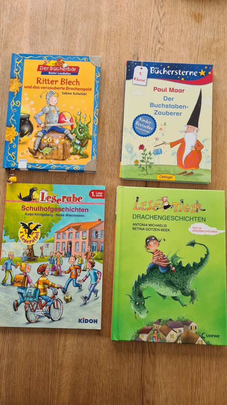 Libri: Lot de 4 livres / lecteurs débutants – Usato da Bergdietikon venduto da Baleine