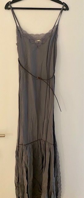 Kleider: TCN long summer dress with lace – Gebraucht aus Dallenwil von ZD2019