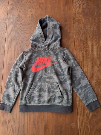 Nike Kapuzenpullover Grau Gr. 104/110