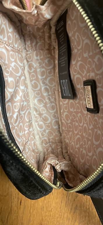 Taschen für Damen: Guess Bauchstasche – Gebraucht aus Buchs AG von fpatricia 3