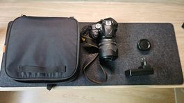 Nikon D3400 + Allround-Zoom + Tropicfeel Camera Cube