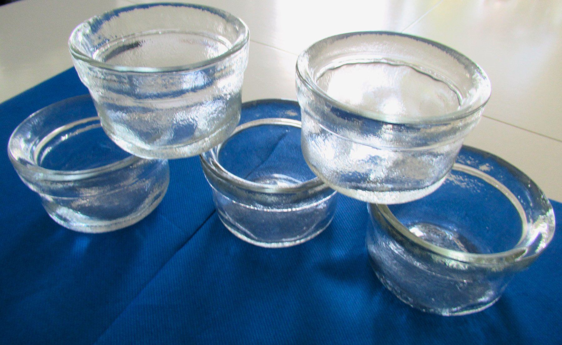 Glasi Hergiswil Bicchieri: GLASI HERGISWIL 5 CONFITURIERS – Nuovo (secondo la descrizione) da Ostermundigen venduto da Finnflower