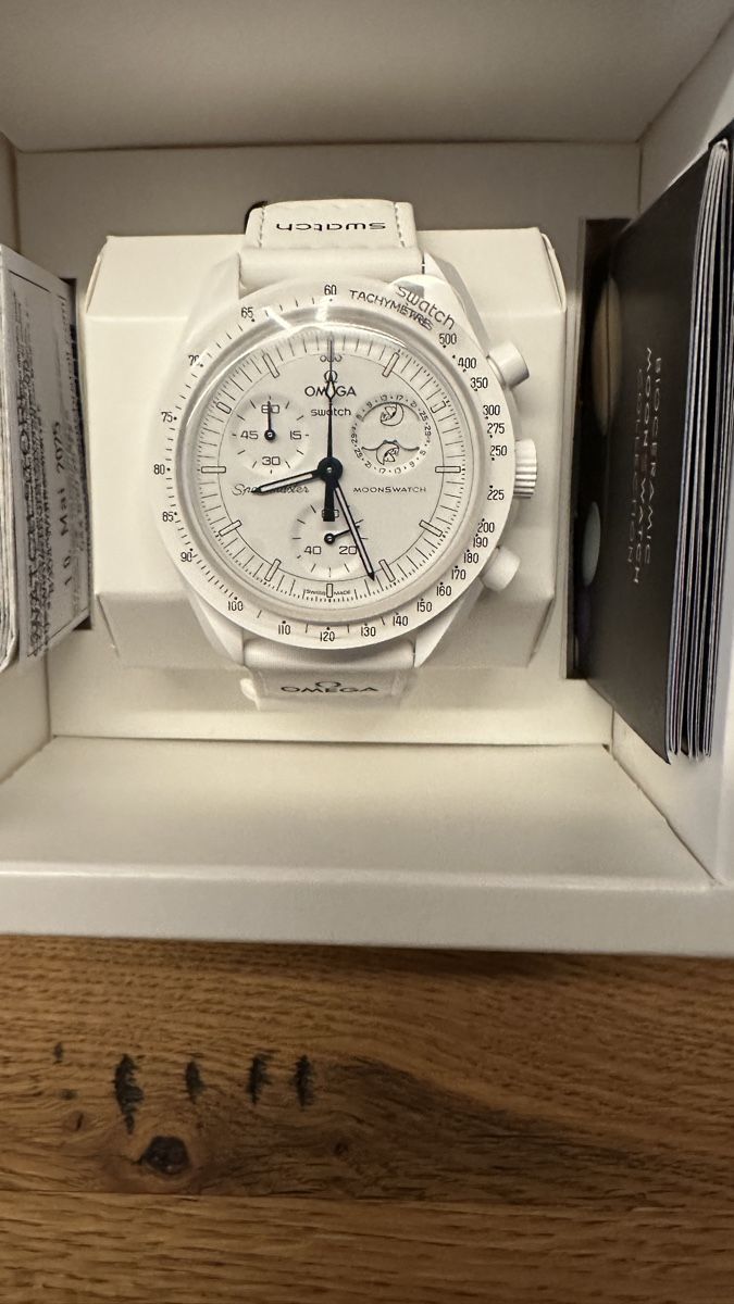 Swatch Orologi: Swatch Moonswatch Snoopy – Nuovo e nell'imballaggio originale da Illnau venduto da Harley670 4