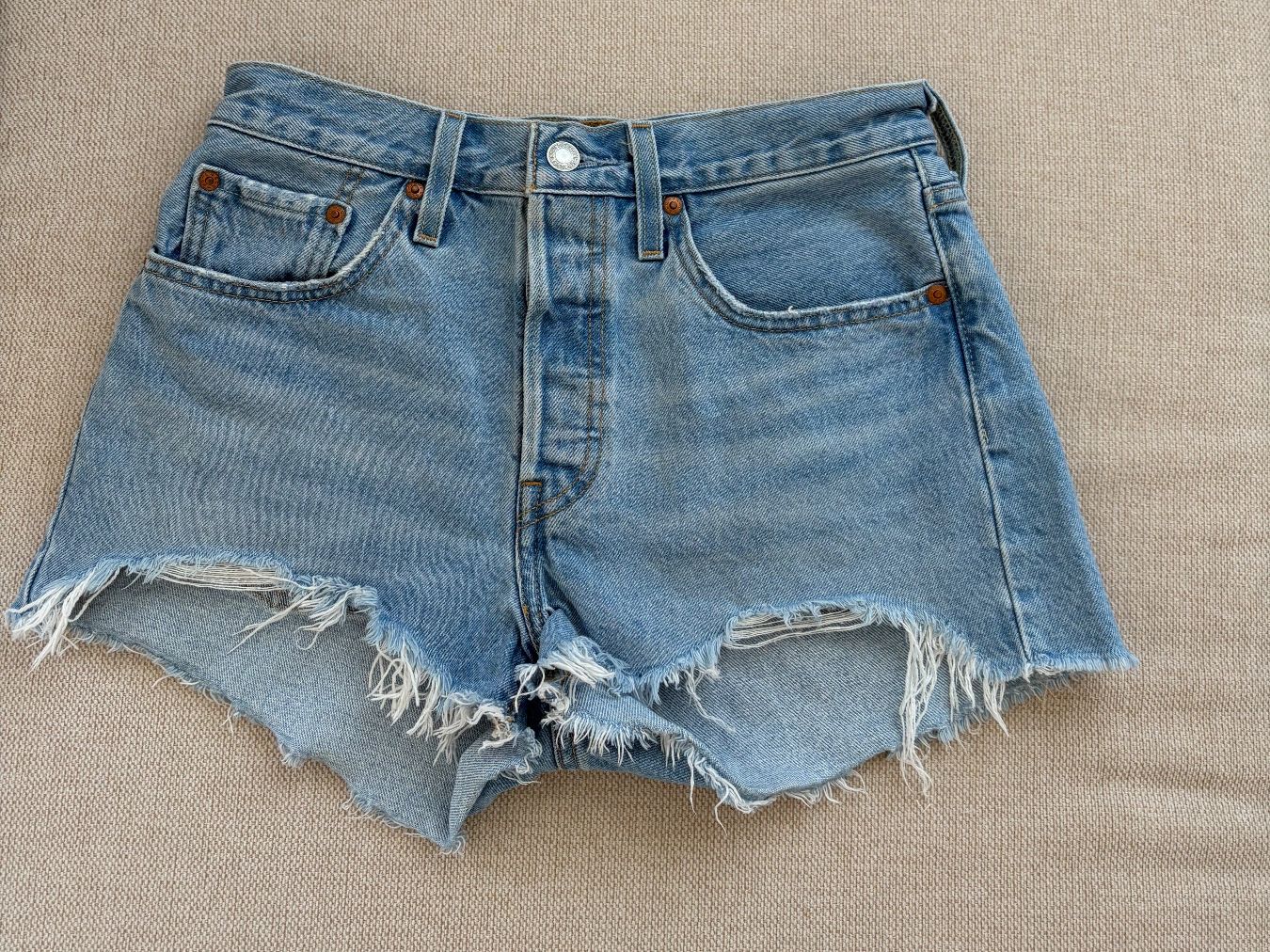 Levi's Jeans: Levi's Original 501 Shorts Gr. 27 light blue – Usato da Lachen SZ venduto da dar_hjg9