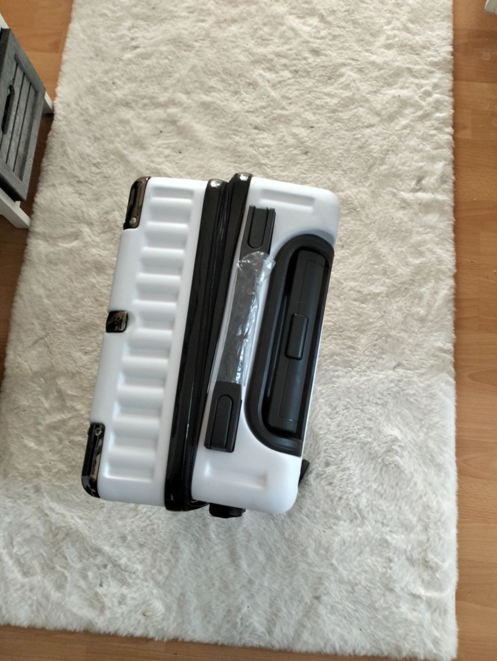 Altro in Aeronautica: Top Trolley Weiss mit Schloss - handgepäckgrösse – Nuovo (secondo la descrizione) da Rickenbach b. Wil venduto da lilagirl 2