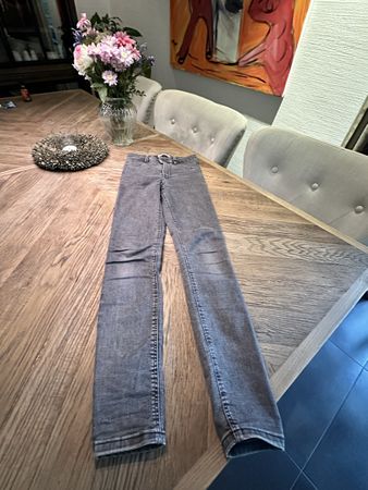 Zara Jeans grau Damen Grösse 34 guter Zustand