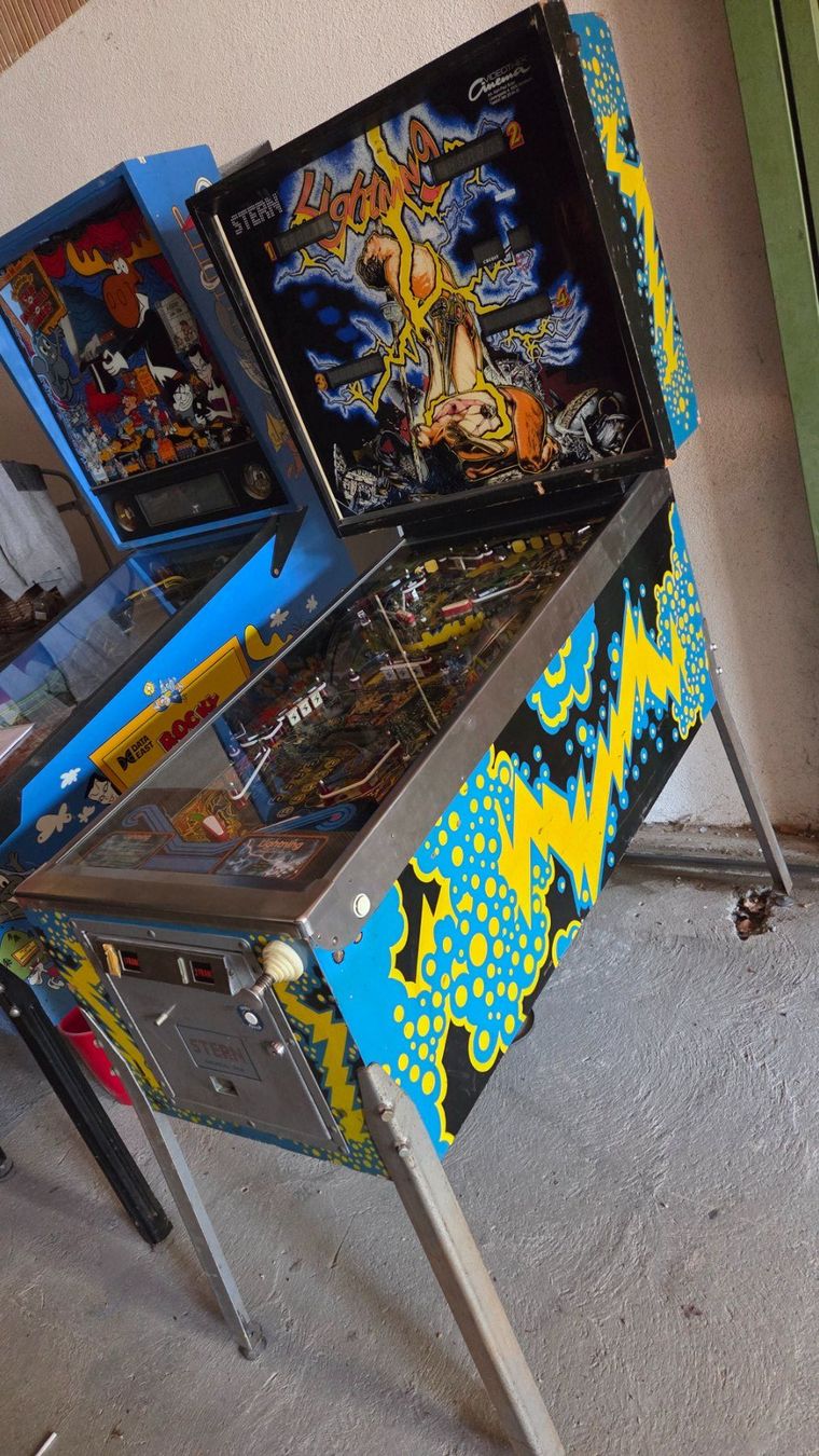 Stern Pinball Flipperkästen: Flipper "Lightning" Stern – Gebraucht aus Ettenhausen TG von elgravuro 7
