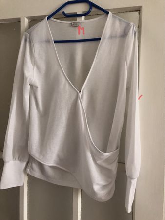 Blouse blanche croisée cache-cœur, taille M – Élégante et co