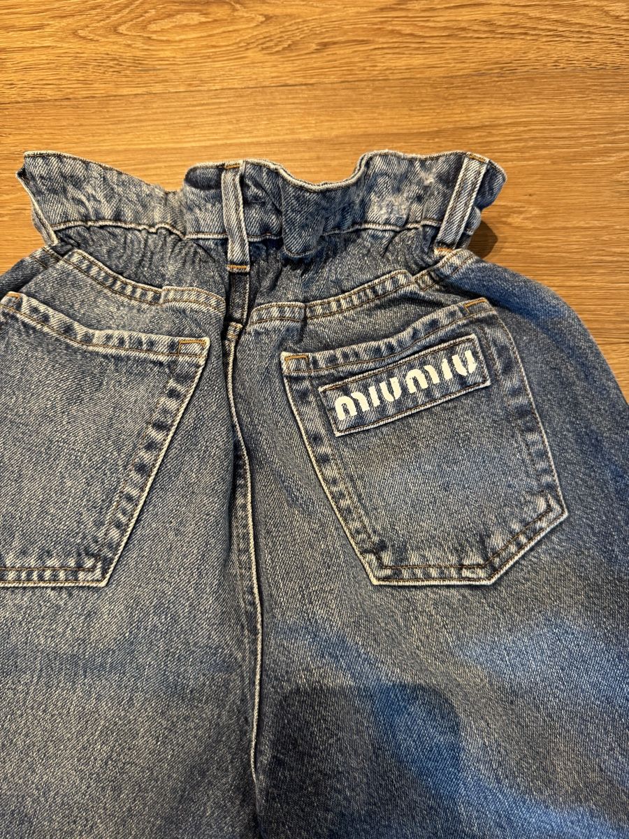 Miu Miu Jeans: MiuMiu Jeans – Nuovo (secondo la descrizione) da Herrliberg venduto da lari_h99 1