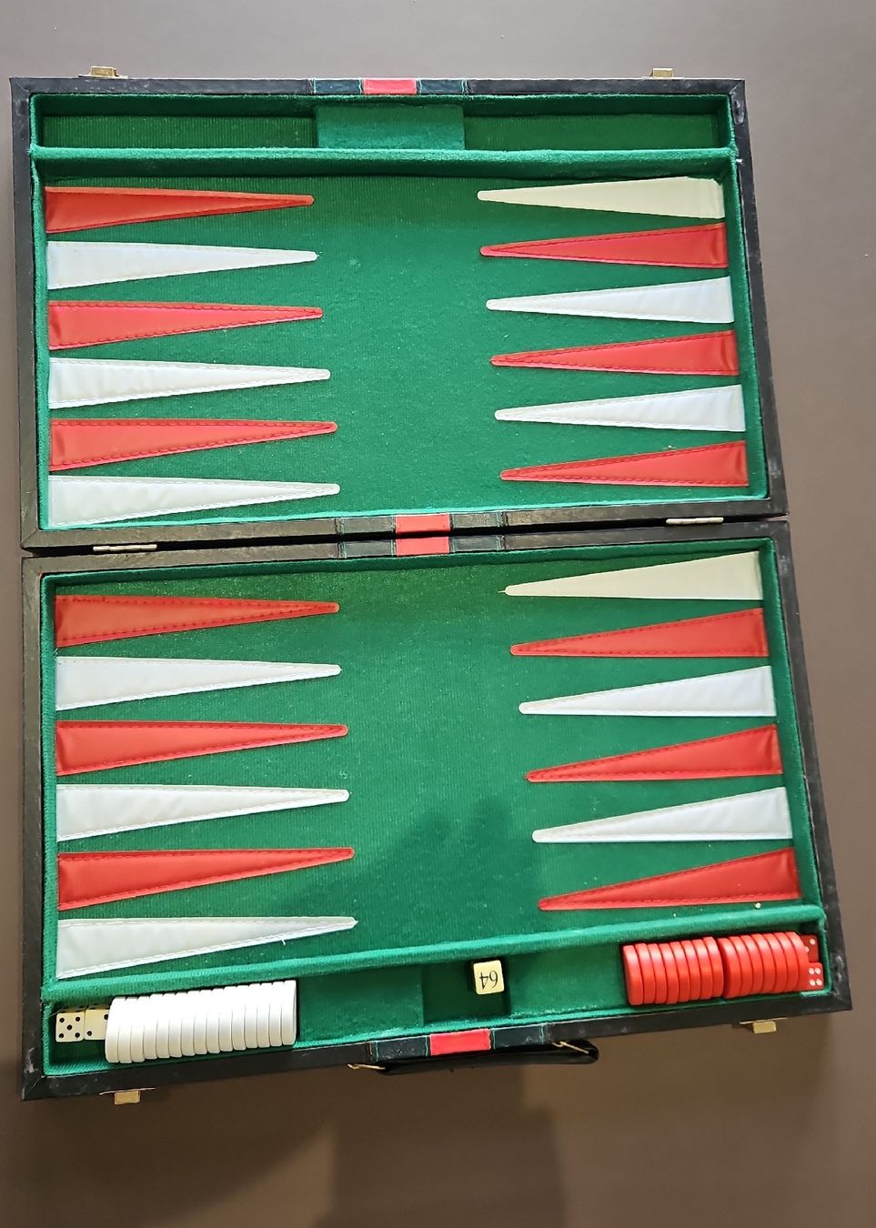 Giochi: Gucci Backgammon Spiel, Reiseformat, vollständig – Usato da Zug venduto da kashtos