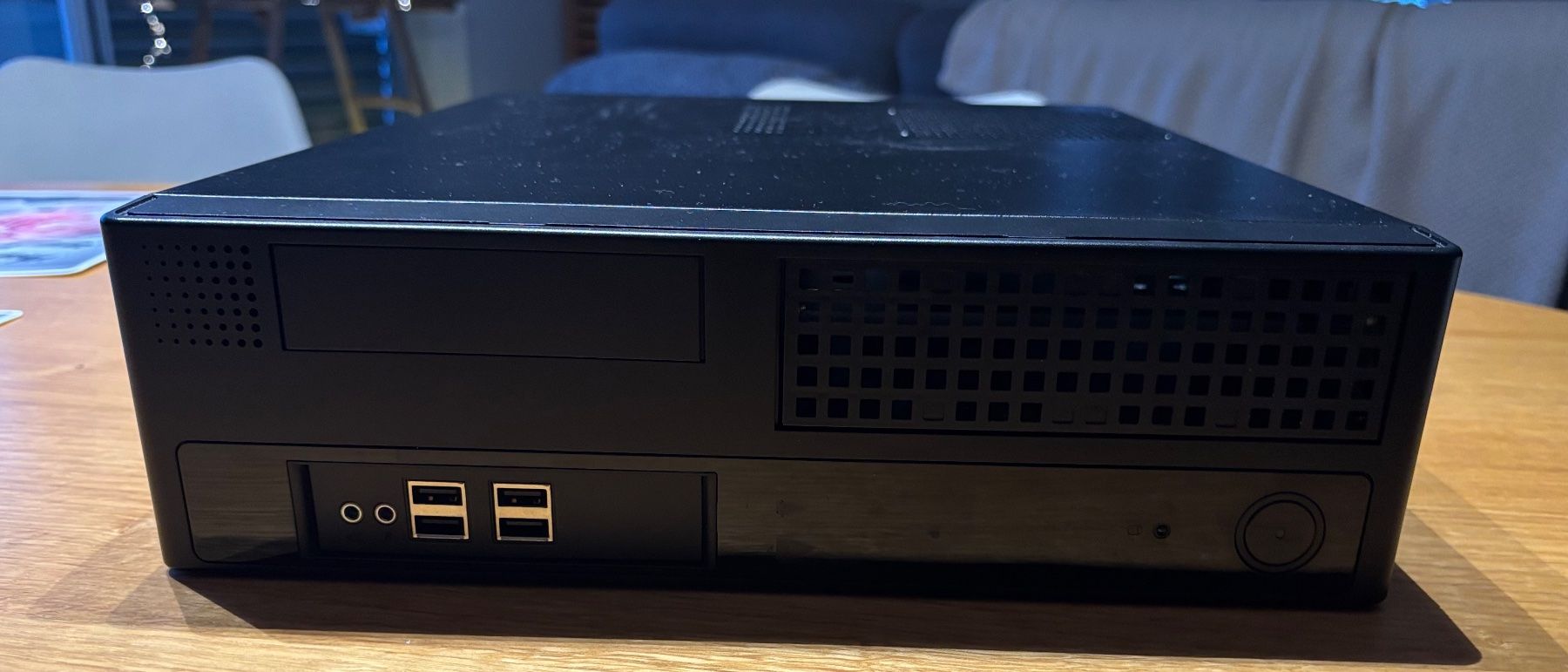 Intel PCs: Pc 12 cores  + 4 TB avec Proxmox – D'occasion à Marin-Epagnier par 221966 1