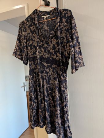 Kleid Clockhouse, Grösse 36, Blumenmuster
