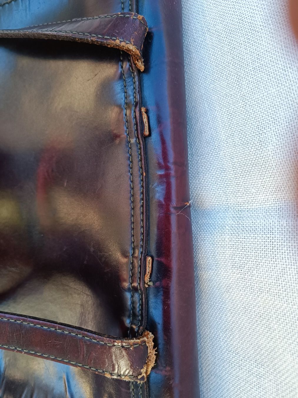 Zaini: Vintage Leder Rucksack Handtasche – Usato da Sargans venduto da Benziner 6