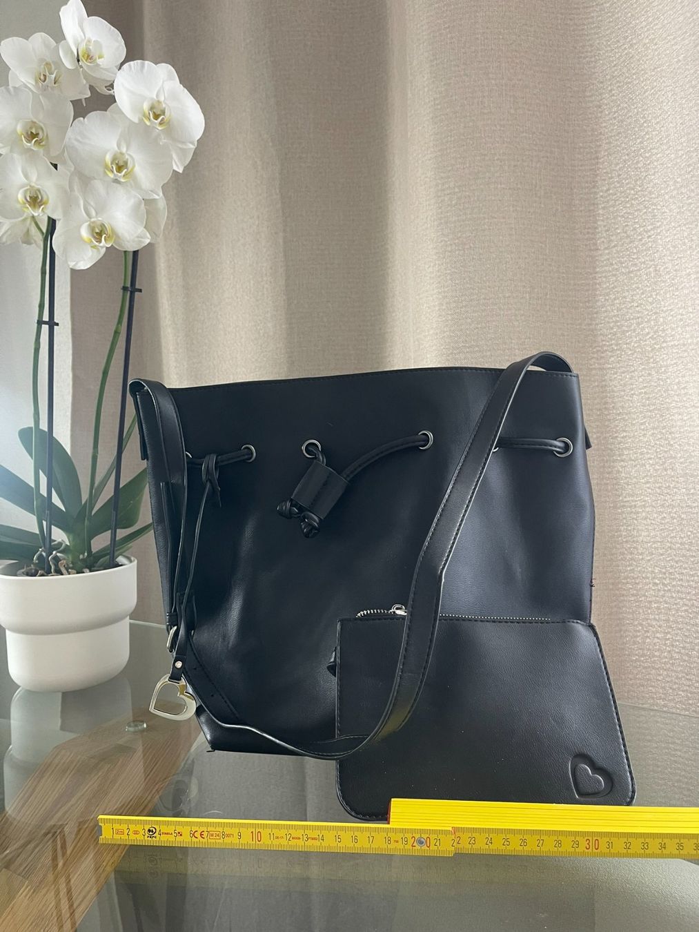 Borse da donna: Schwarze Handtasche / Umhängetasche – Usato da Rheineck venduto da FGeissler 1