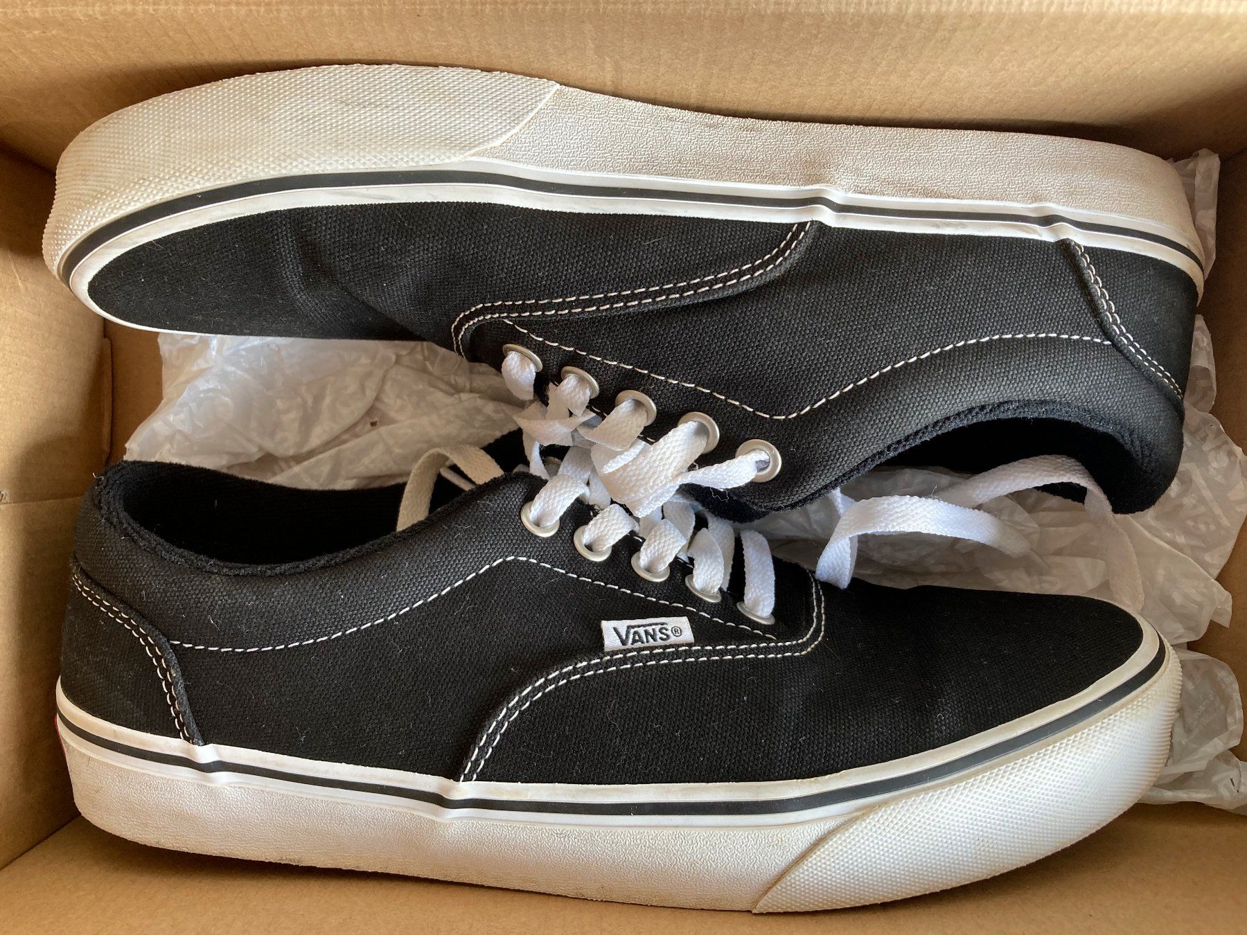 Vans Scarpe da uomo: Vance Sneakers black-white, Model Doheny, 42 – Usato da Basel venduto da bil_8mvw 4