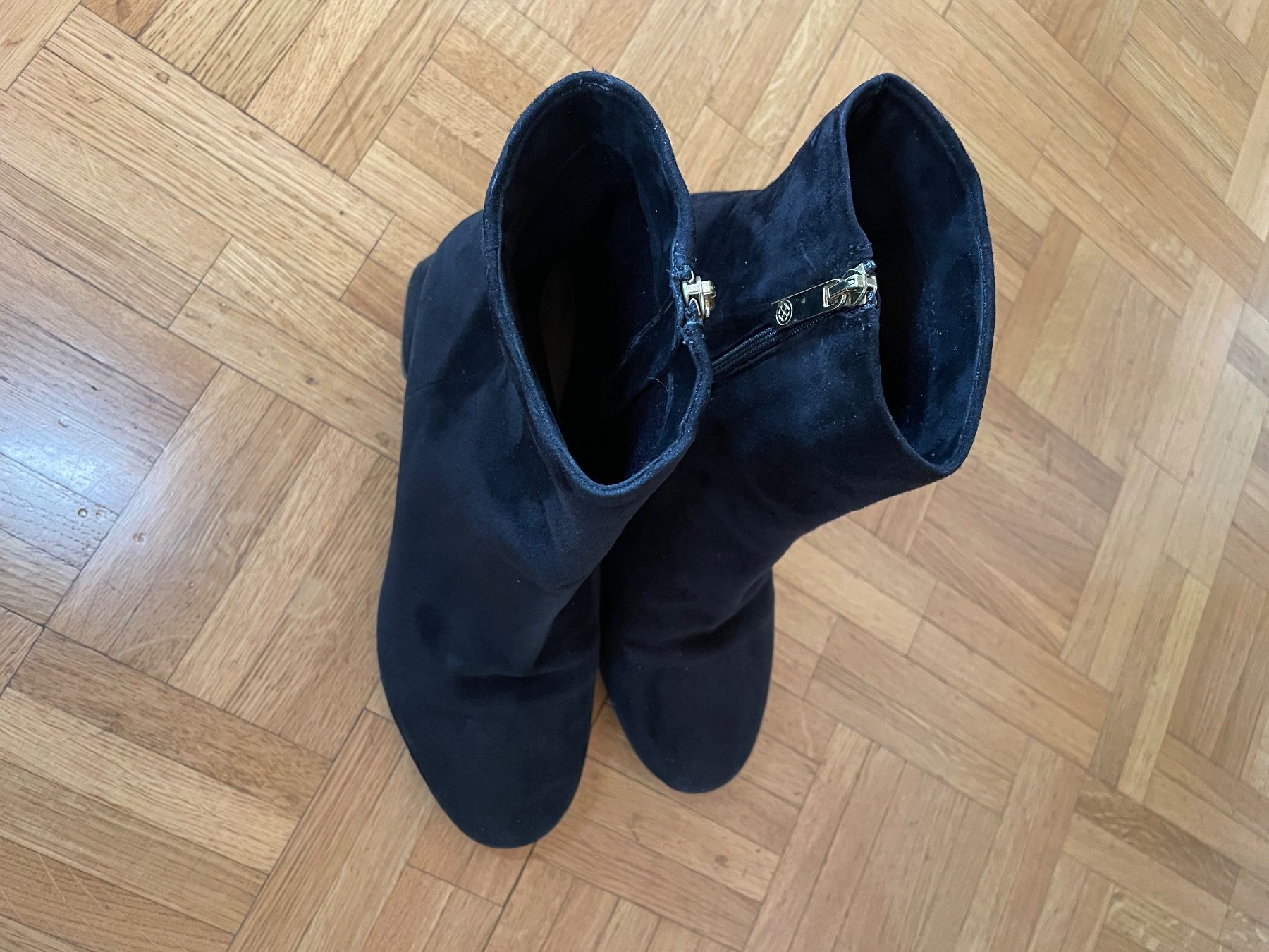 Damenschuhe: Stivaletti neri in camoscio – Gebraucht aus Lugano von lor_6rzk 3