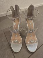 Sandales Aldo argentées avec pierres décoratives, taille 40