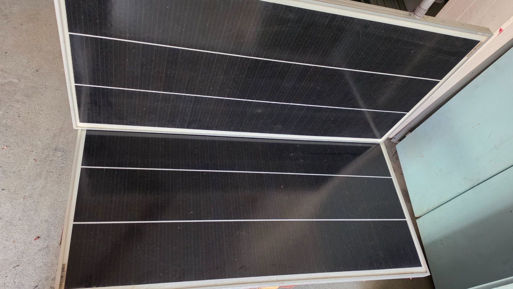 Dispositivi a energia solare: 2x 100watt solar Panel 12v – Usato da Brunnen venduto da Hirm1 1