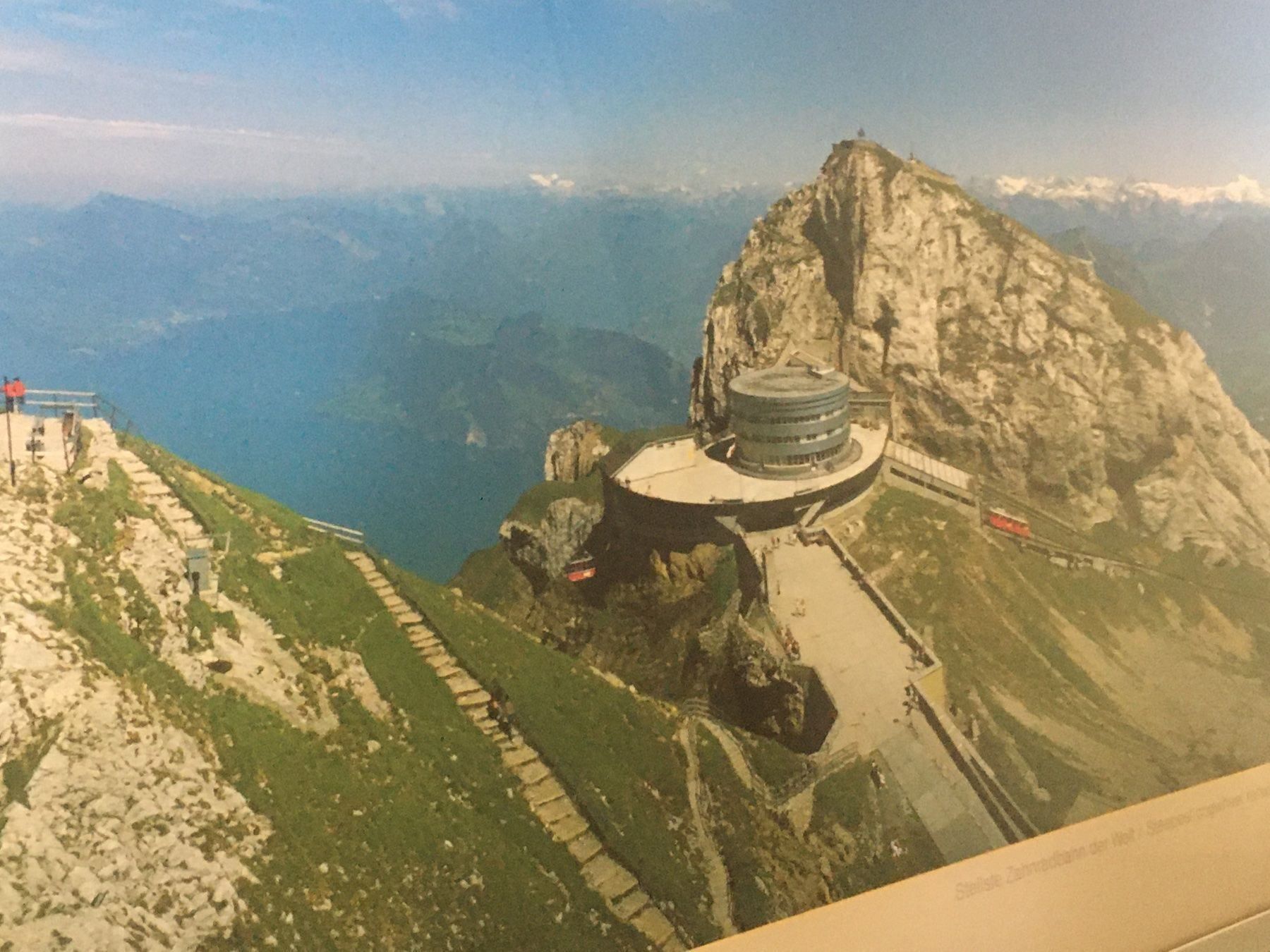 Foto & Immagini: Gerahmtes Luftbild vom Pilatus – Usato da Kriens venduto da Clevero 1