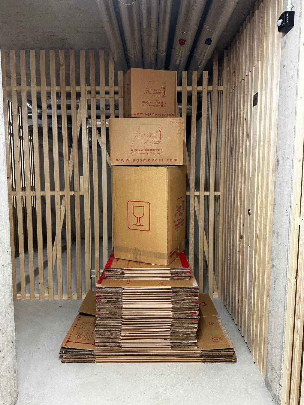 Cartons: 63 Umzugskartons + Packpapier + Bubble Wrap – D'occasion à Horgen par mar_lc79