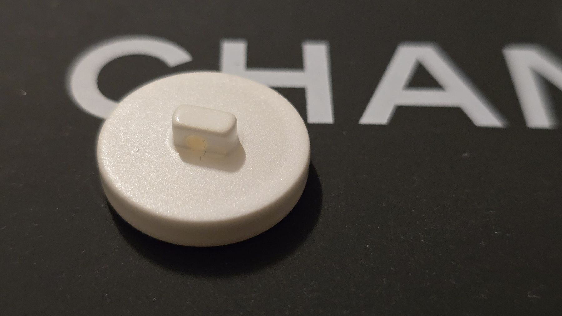 Knöpfe: Original Chanel Knopf 1 Stück – Neu (gemäss Beschreibung) aus wallisellen von funkelsternchen5 1