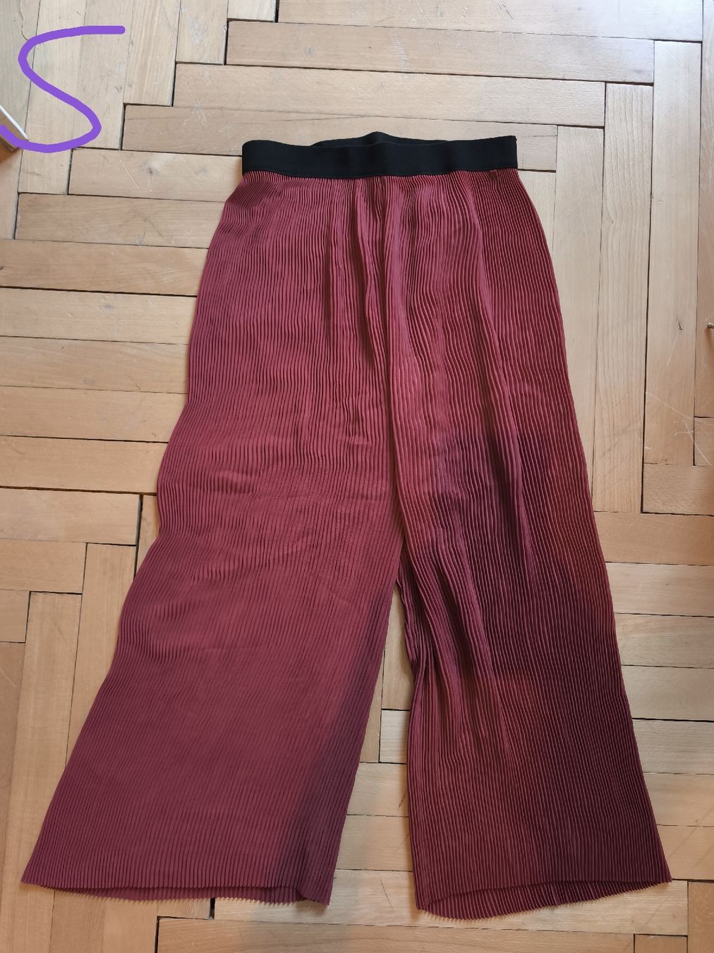 Pantalons: Hose aus Plissee – D'occasion à St. Gallen par liamonmara