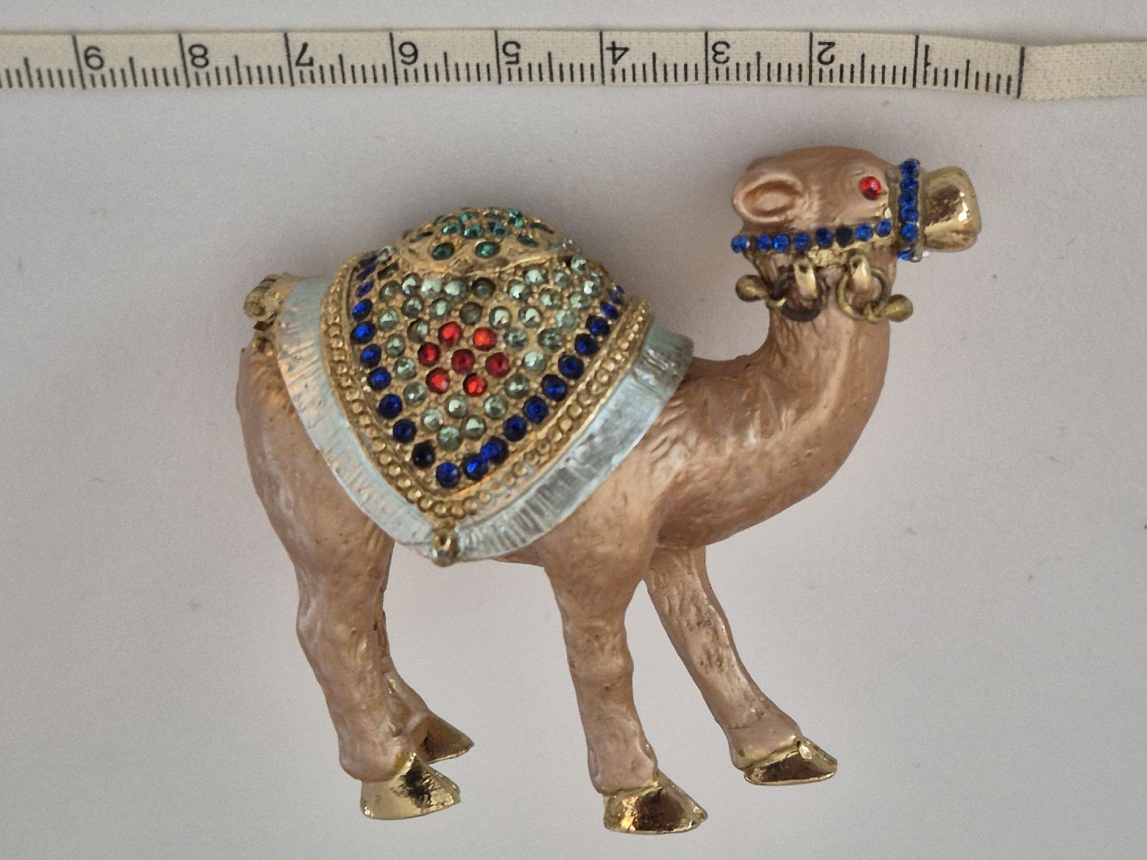 Statuette: Schatulle Kamel Figur Strass Dromedar Ring – Usato da Russikon venduto da eunicetungol 4
