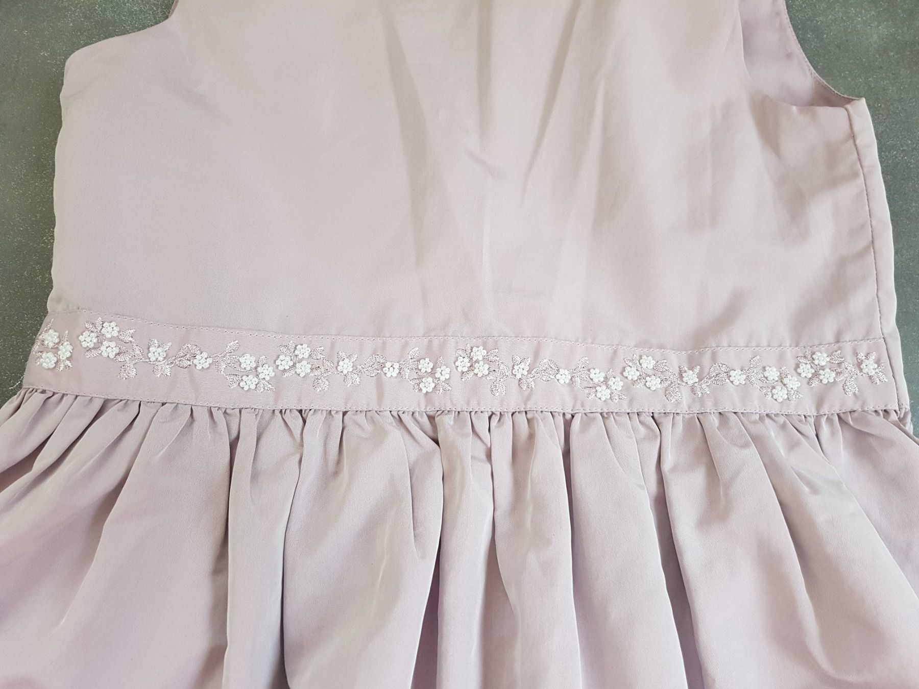 H&M Vestiti & Gonne: Elegantes Kleid von H&M, Grösse 134 – Usato da St.Gallen venduto da dajo0809 3
