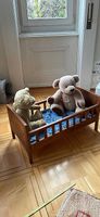 Antikes Holzbett für Puppen oder Teddies