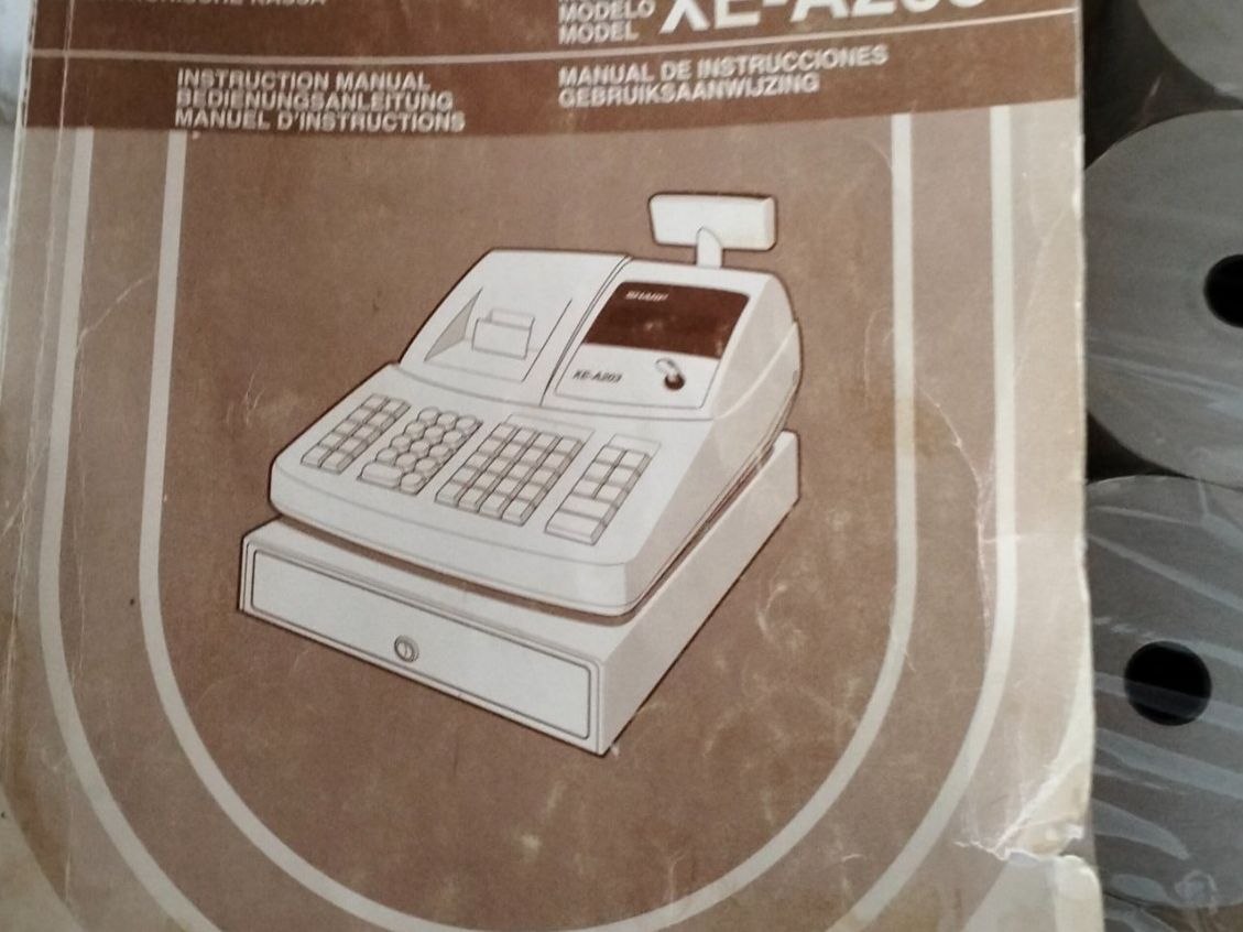 Sharp Registratore di cassa: Registrierkasse Sharp XE-A203 mit 20 Ersatzrollen – Usato da Termen venduto da Zofingia01 7