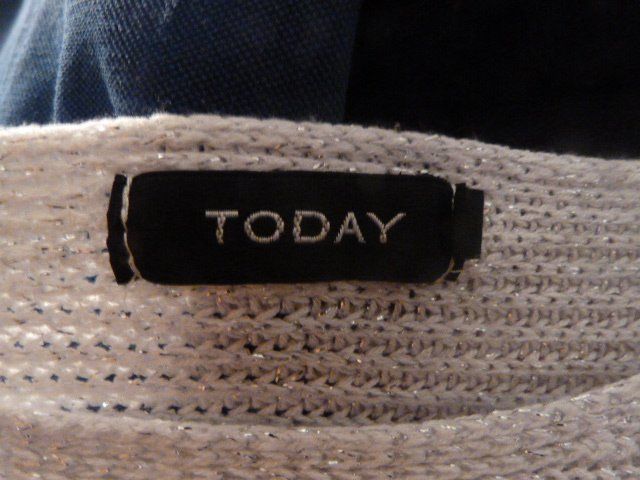 Maglioni & Felpe: Pullover von Today, Gr. M/L, weiss-silber – Usato da Nunningen venduto da Fashion-Ave51 3