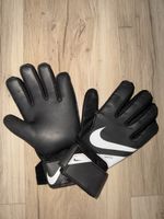 Nike Match Torwarthandschuhe schwarz weiss guter Zustand