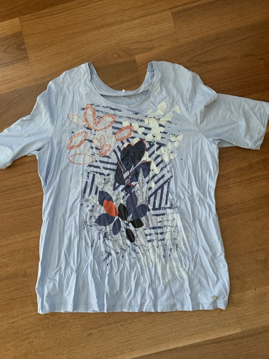 Kleiderpakete: Oberteile T-Shirts set blau – Gebraucht aus Aarwangen von ChristineHoKa 3